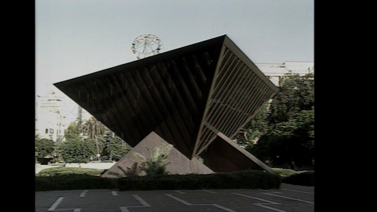 Watch Full Movie - Land, Wind and Rust - a Portrait of an Artist - Watch Trailer